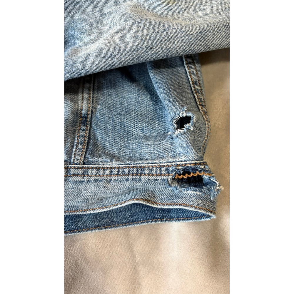 American Eagle Distressed Denim Trucker Jacket Light Wash S - Picture 5 of 6